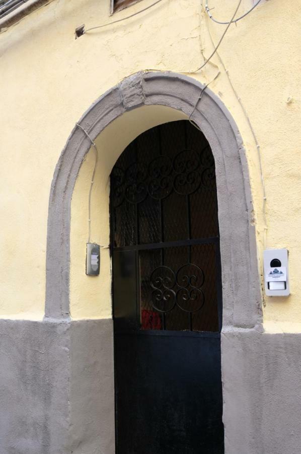 Il Posto Fisso Napoli Apartment Exterior photo